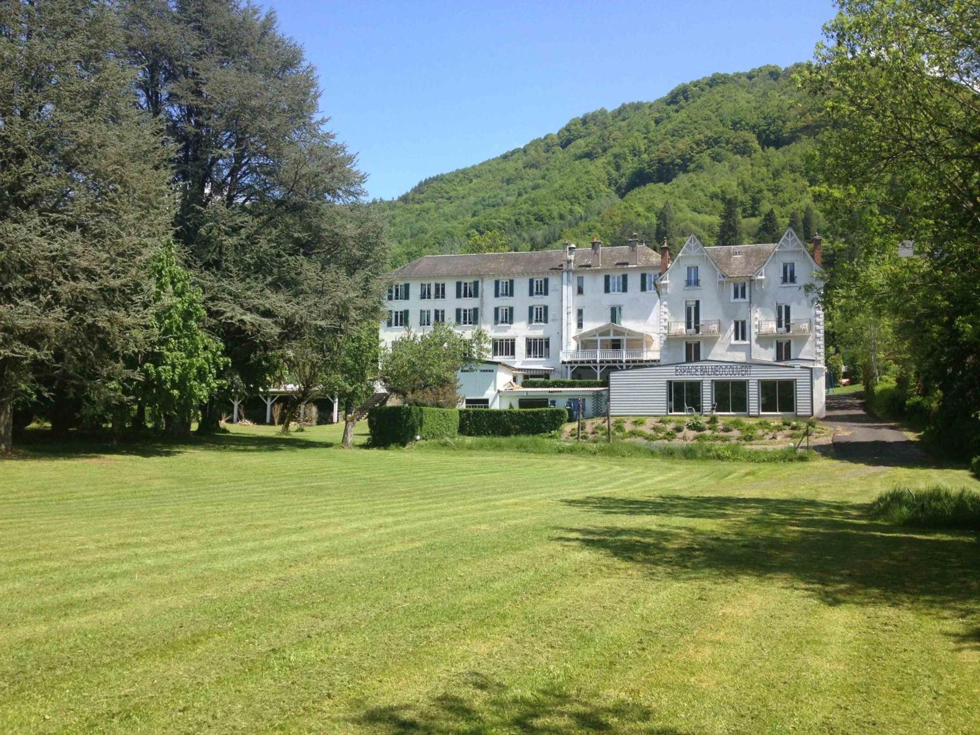 Hotel Et Residence Des Bains Vic-sur-Cère Eksteriør billede